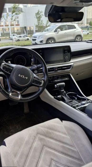 Продам Чехлы на KIA K5 (б/у)