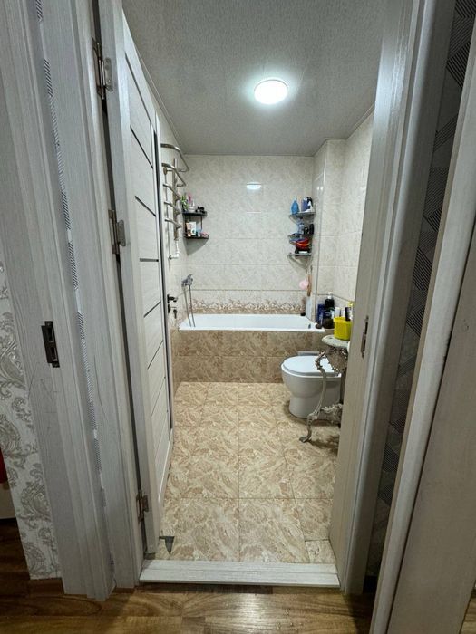 Продам квартиру 2х конматную в центре