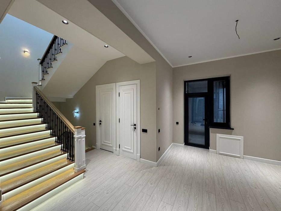 Срочно Срочно продаётся ЛЮКС Дом самом центре города Амир Темур махалл