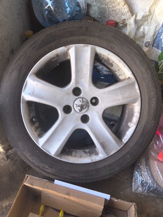 Две летни гуми с джантите