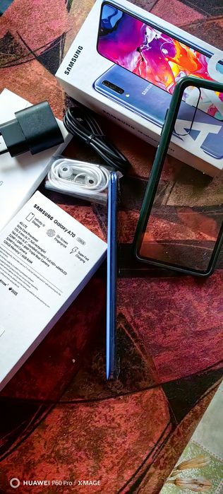 SAMSUNG GALAXY A70-Състояние като от магазина.Пълен комплекти