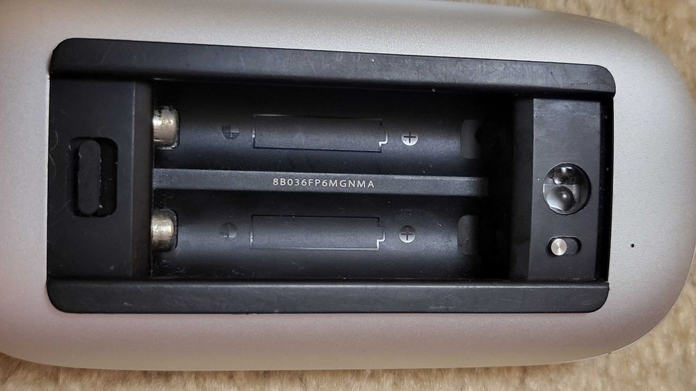 Apple Magic Mouse A1296, Bluetooth, Wireless,1300 dpi, Alb fuctional