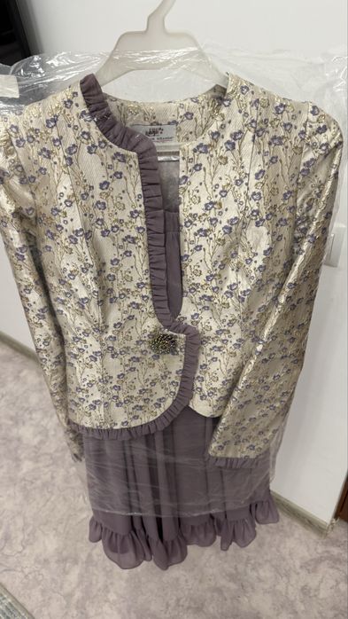 Костюм юбка 42размер