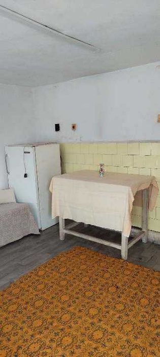 Къща с двор в с. Павел, общ. Полски Тръмбеш