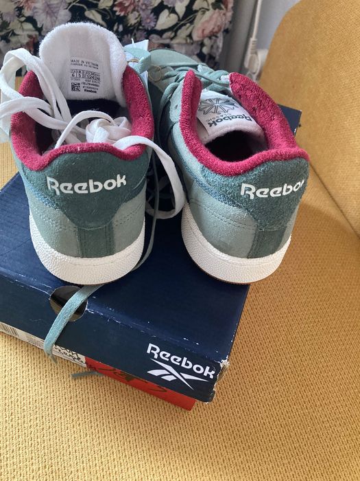 Кецове Reebok естествен велур