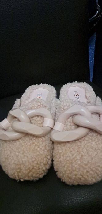 Papuci cu blanita
