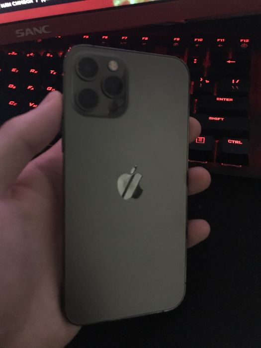 продам iphone 12 pro 128gb