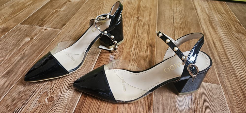 Продам обувь 35 размер