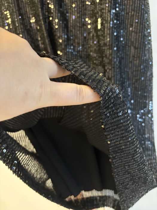 Rochie midi cu paiete negre