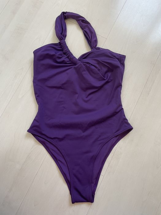 Чисто нов уникален лилав бански