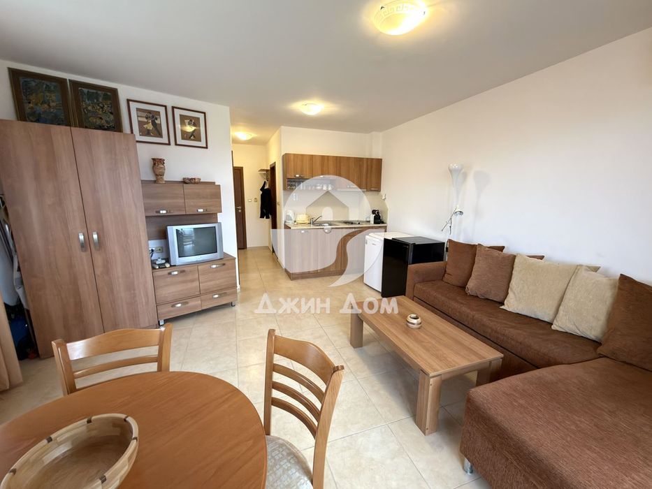 Продава се Двустаен апартамент в к.к. Слънчев бряг - 60 кв.м за 651 €/кв.м - Снимка #2