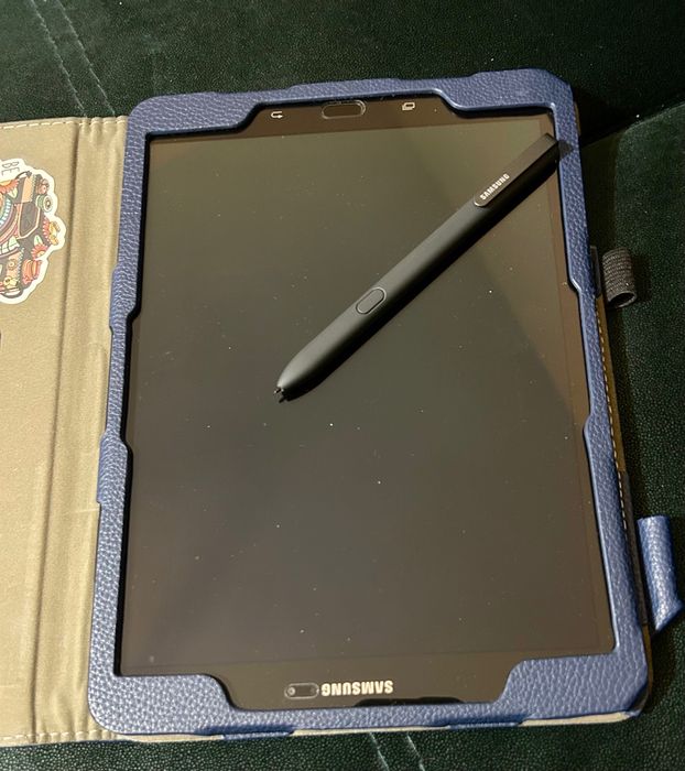 Таблет SAMSUNG с писалка и клавиатура