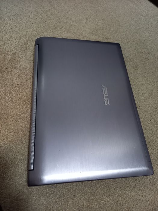 Laptop i7 RAM 12 GB SSD video un GB baterie nouă