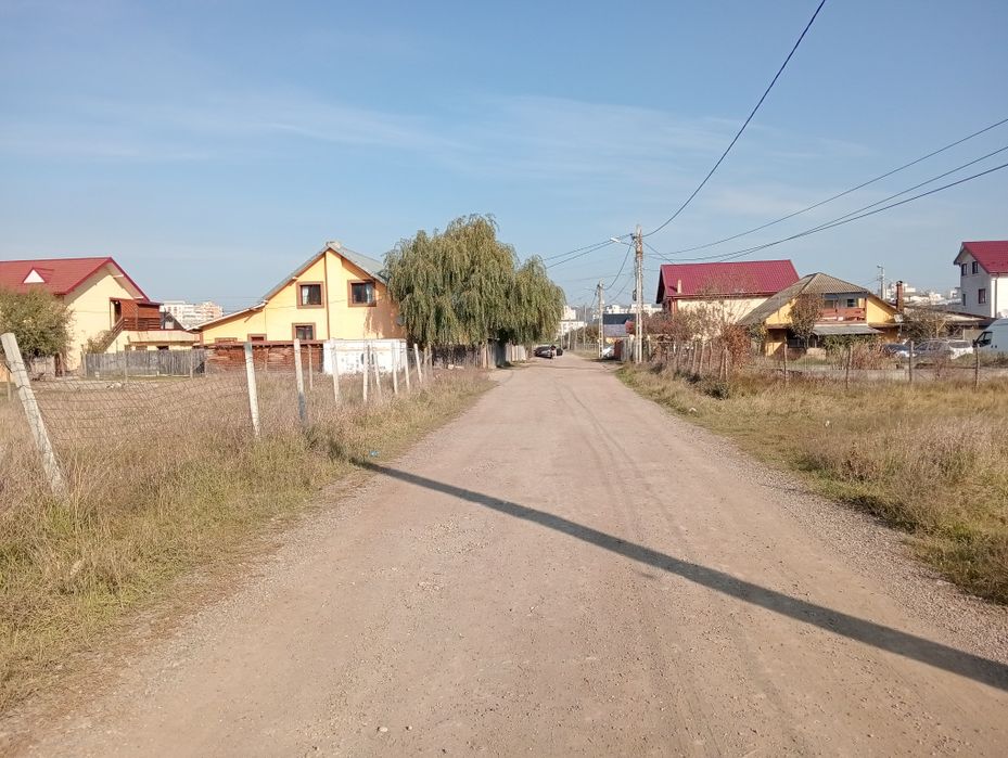 Vând ( Închiriez ) 4500 mp Teren