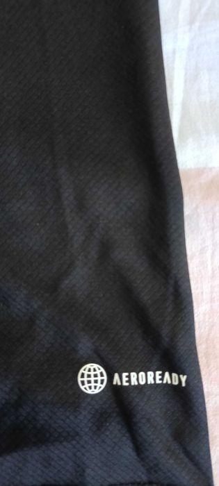 Продавам летен оригинален комплект Adidas Реал мадрид
