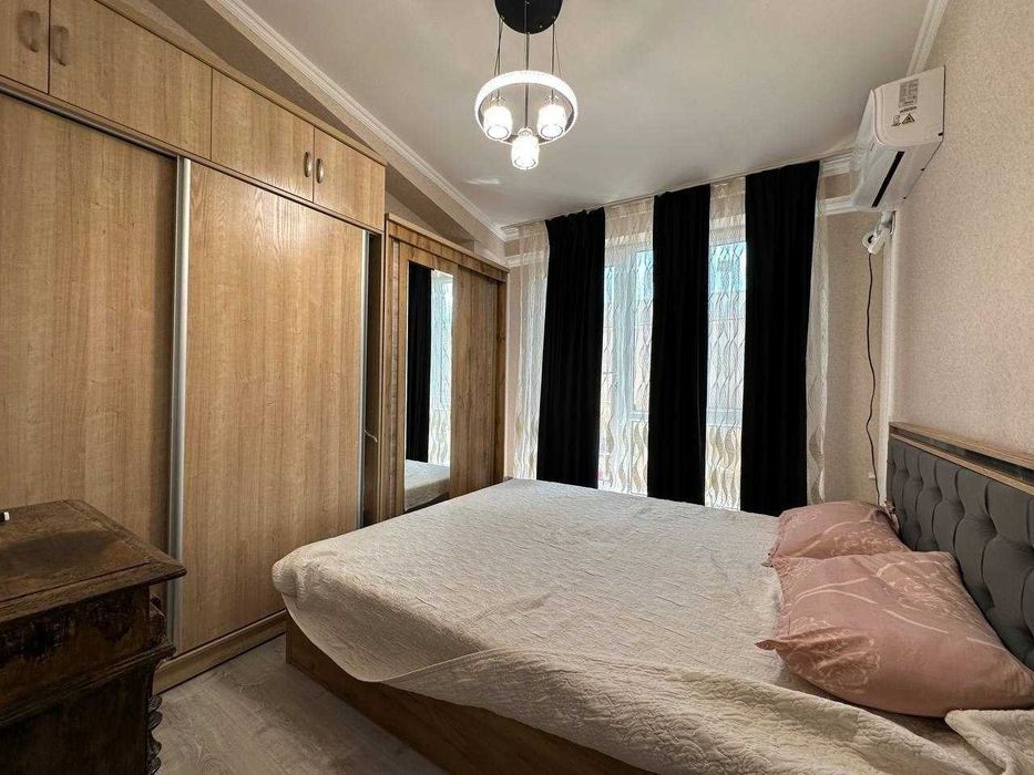 (Добрый) Шастри, 41 м², 1/4/4, Высокопотолочная квартира