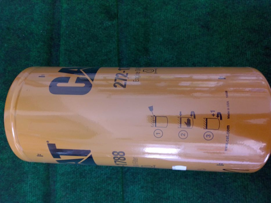 Продавам маслен филтър CAT 272-1788