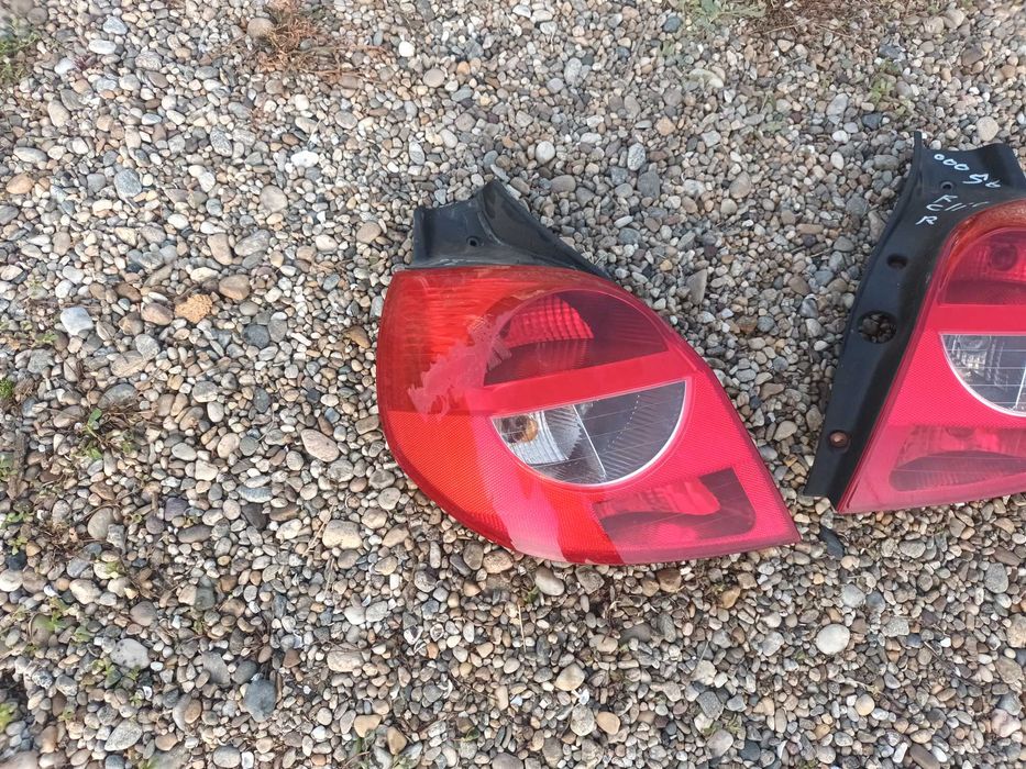 ляв и десен стоп за рено клио 3 05 - 09 RENAULT CLIO III