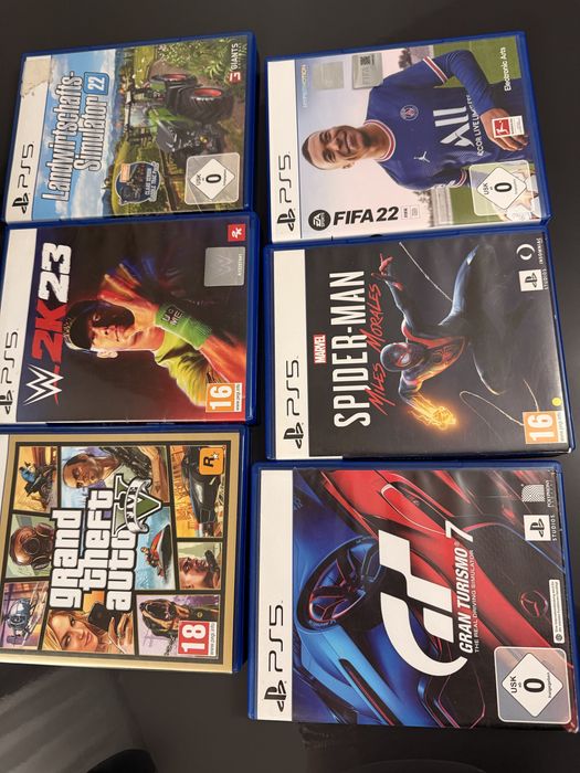 PlayStation 5 (PS5) + 2 controlare si 6 jocuri