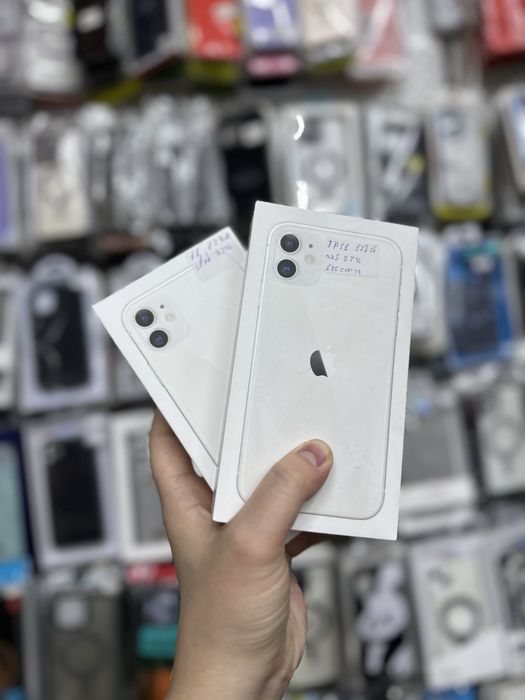 Айфон 11 разные