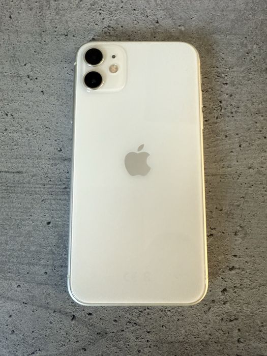 vând Iphone 11 , detalii în privat.