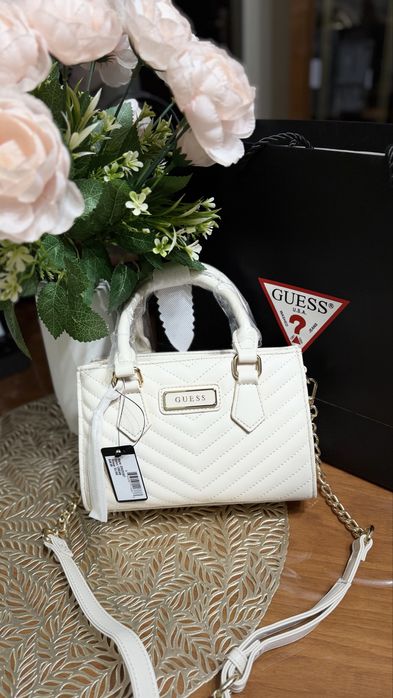 оригинальная сумка Guess