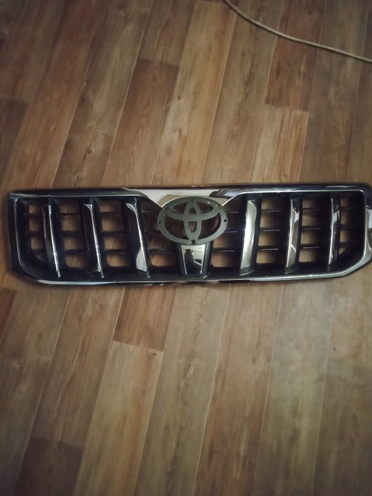 Prado , решетка радиатора