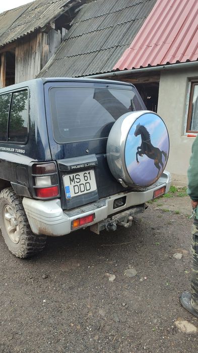 Vând Mitsubishi pajero