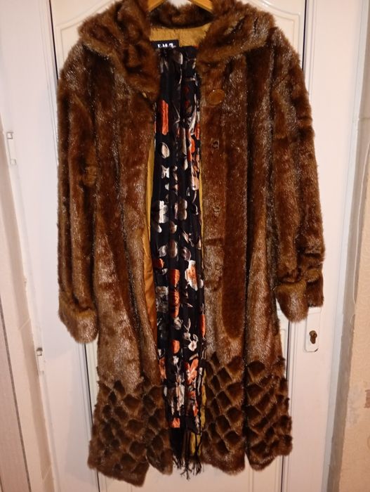 Дамско палто естествен косъм много запазено!