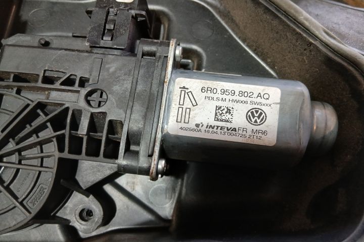 Macara geam dreapta electrica 6R0959802AQ 6R0959802AQ Seat Ibiza a 4-