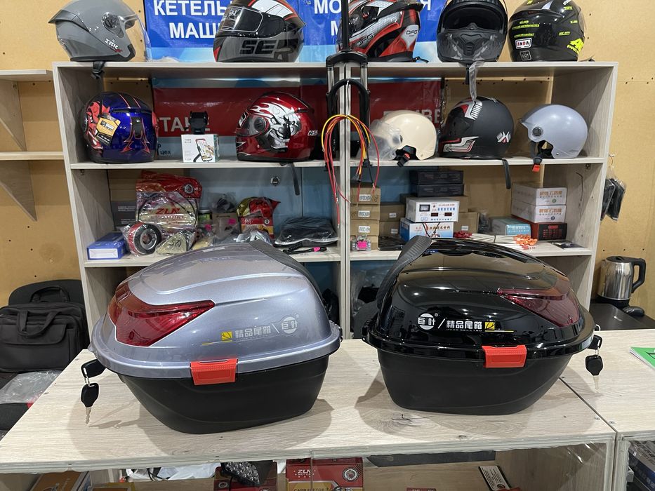 Кофры (багажники ) для скутора мотоцикла.