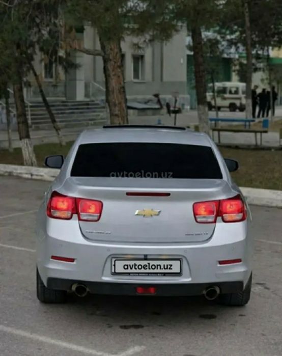 Малибу.1. Позиция.2. Механика. Люк. Краска тоза. Бензин. 2012.