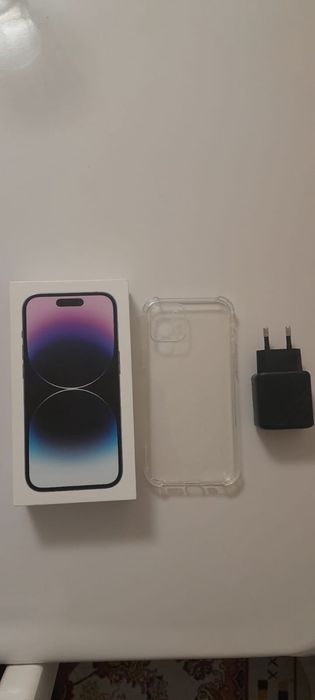 Продам Iphone 12