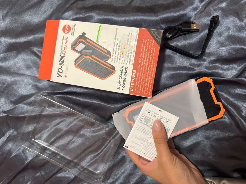 Соларна акумулаторна батерия / Solar Power Bank 20000 mAh