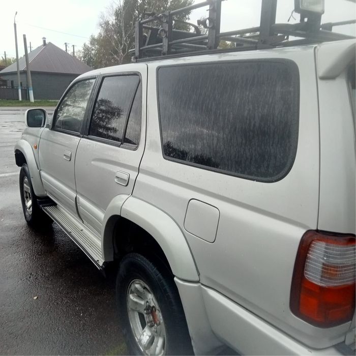 Tayota Hilux Surf