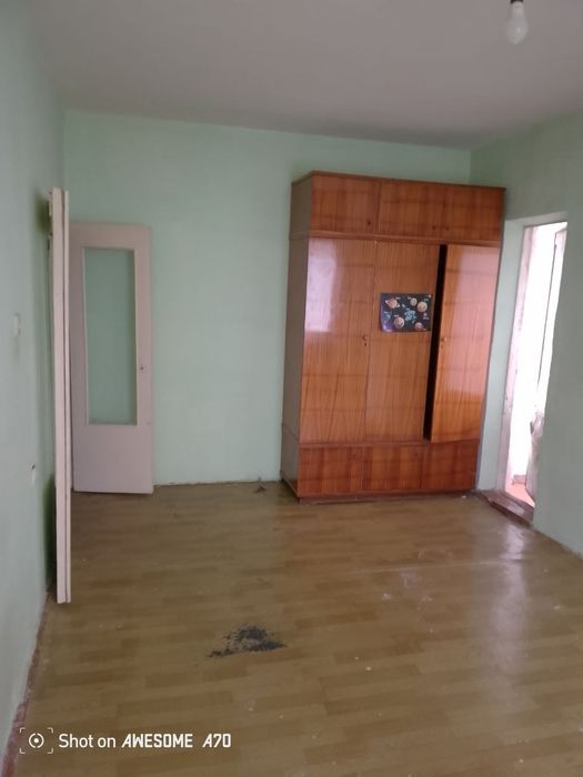 Сдаётся 1на ком квартируа в Сергели 4. Пустая 1/1/5эт.дома. в ср состо