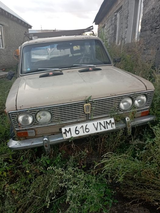 Продам ваз 2103 в на ходу
