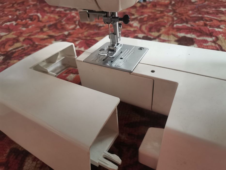 Швейная машинка с лапкой