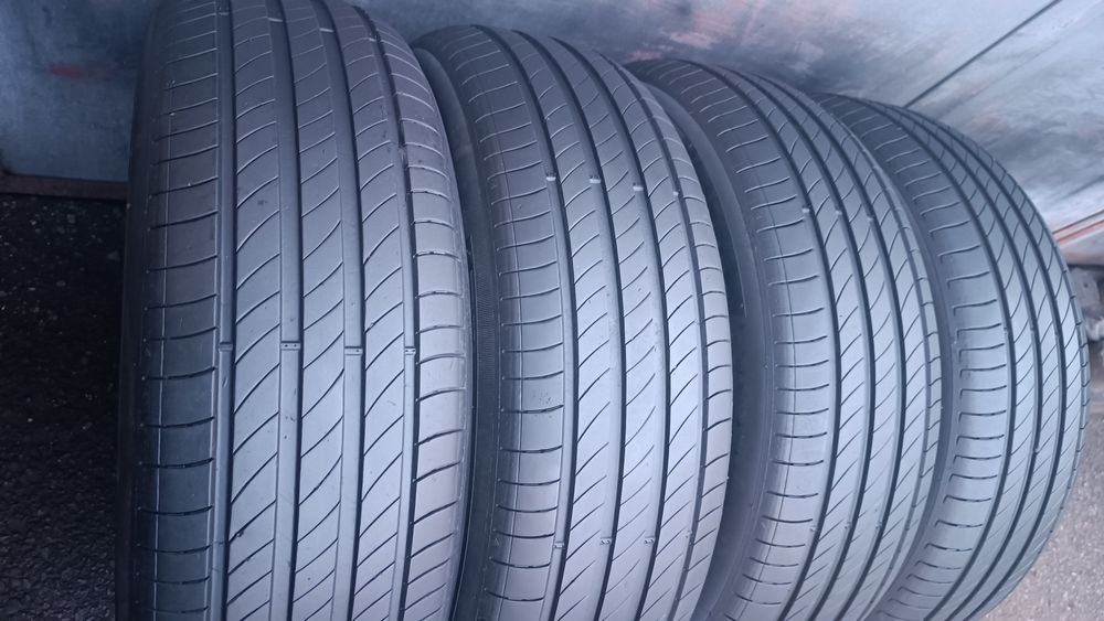 215/65/17 Michelin Дот 1223