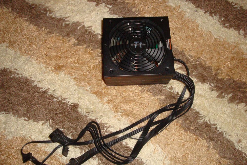 Sursa modulara smart thermaltake sps-530m ( lipsa cabluri )