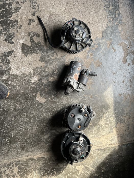 Toyota Carina E на разбор