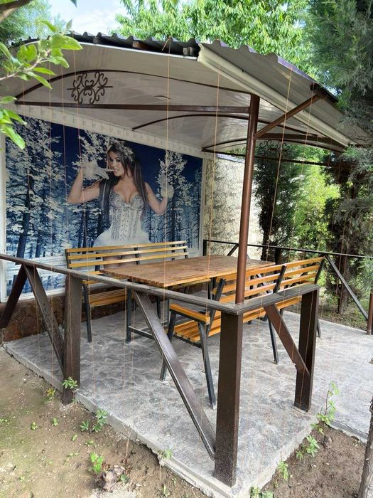 Fargonada dacha, basseyn va hammom, centrdan yaqin