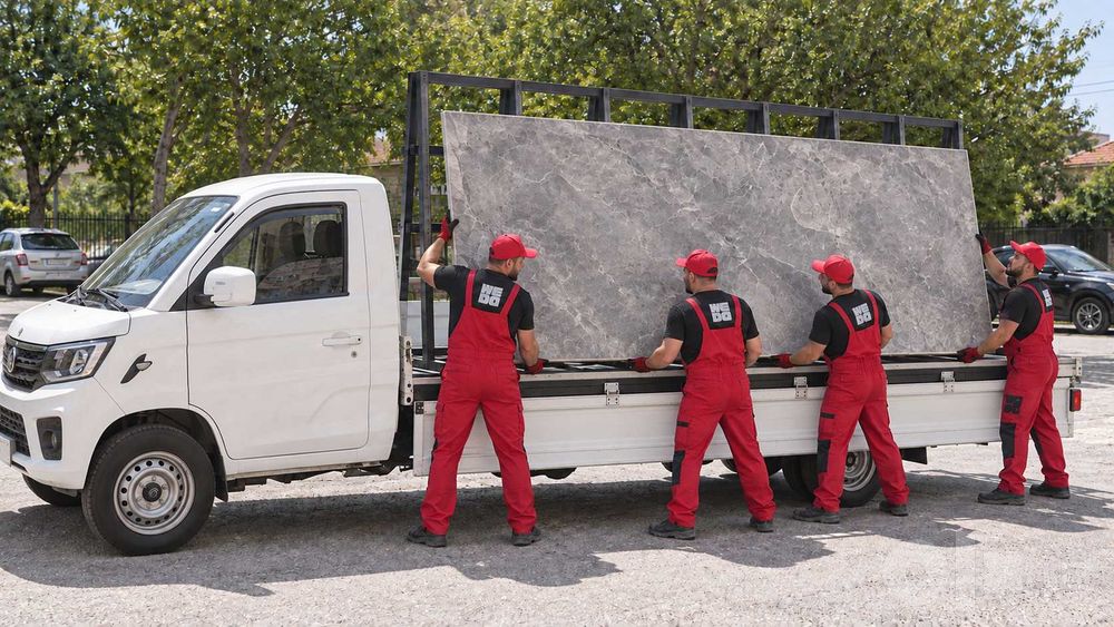Toshkent bo‘ylab piramidada yuk tashish — WeDo Logistics