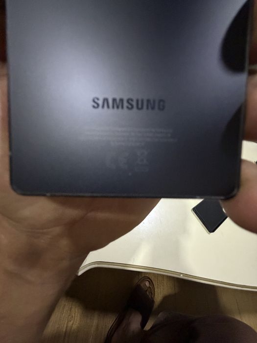 Samsung S 25 Ultra 256 G Qora Bir Qol