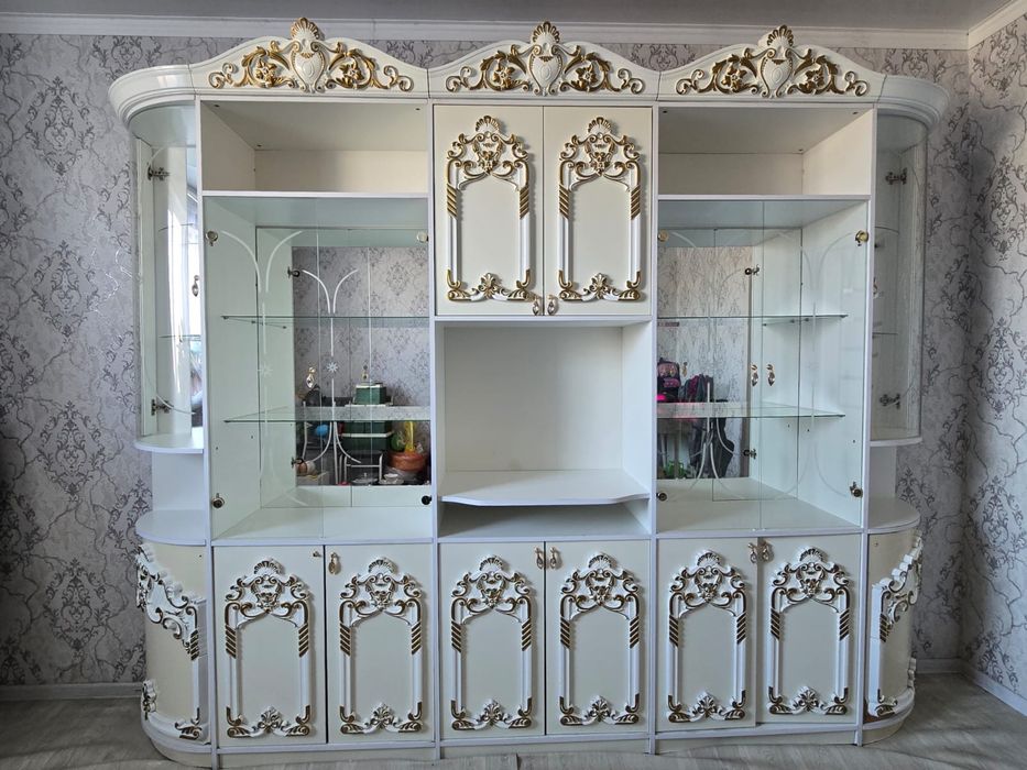 Продам стенку для  гостинной