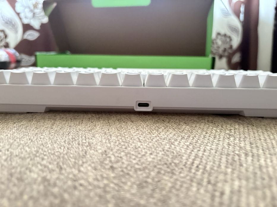 Клавиатура K84 хорошая