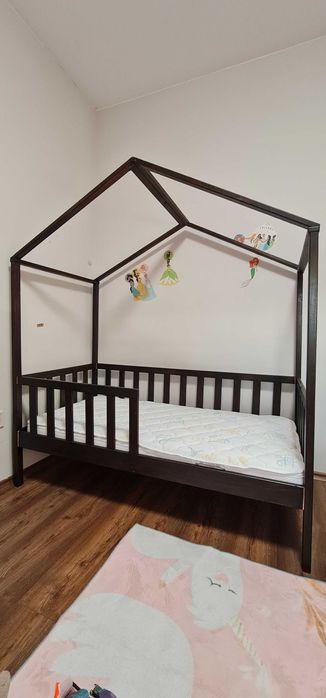 Детско легло къща с матрак