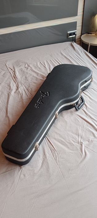 American Deluxe Stratocaster® “V” Neck (2004-2010)