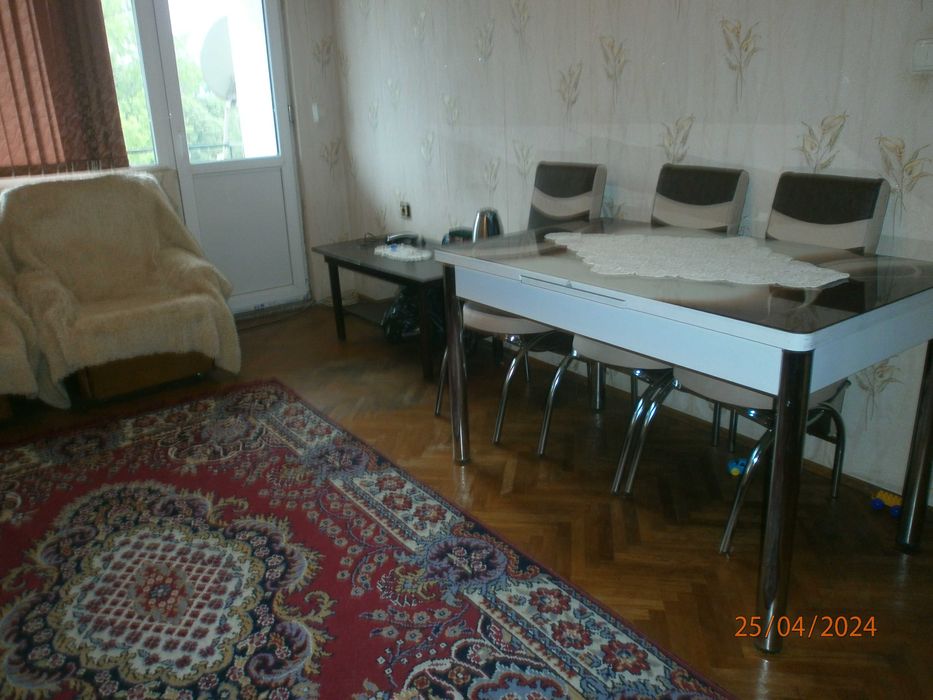 Продава се Тристаен апартамент в Плевен, Дружба 1 - 103 кв.м за 495 €/кв.м - Снимка #2