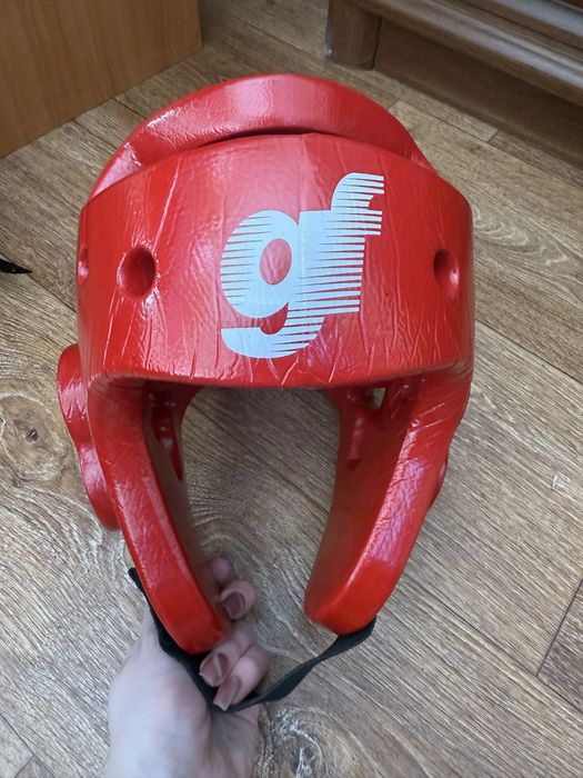 продается шлем для единоборств